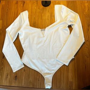Free People white Long-Sleeve V-Notch Bodysuit, worn once briefly, size XL